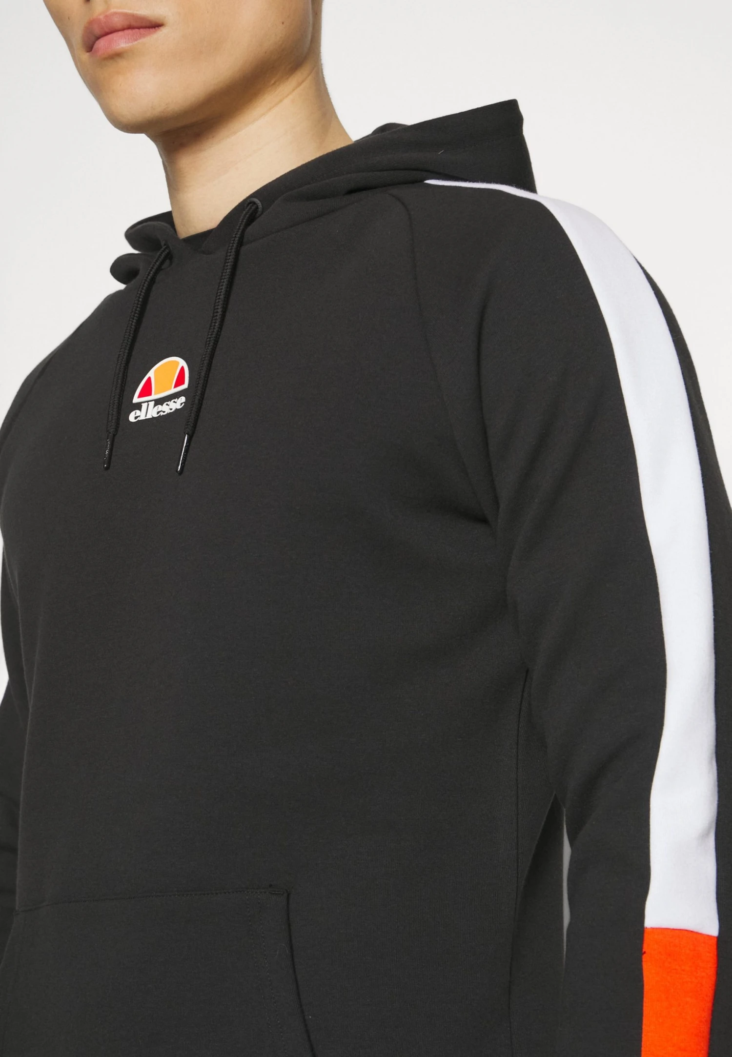 Ellesse Falun - Hoodie - Black 8 Ellesse Falun - Hoodie - Black - Bilde 6