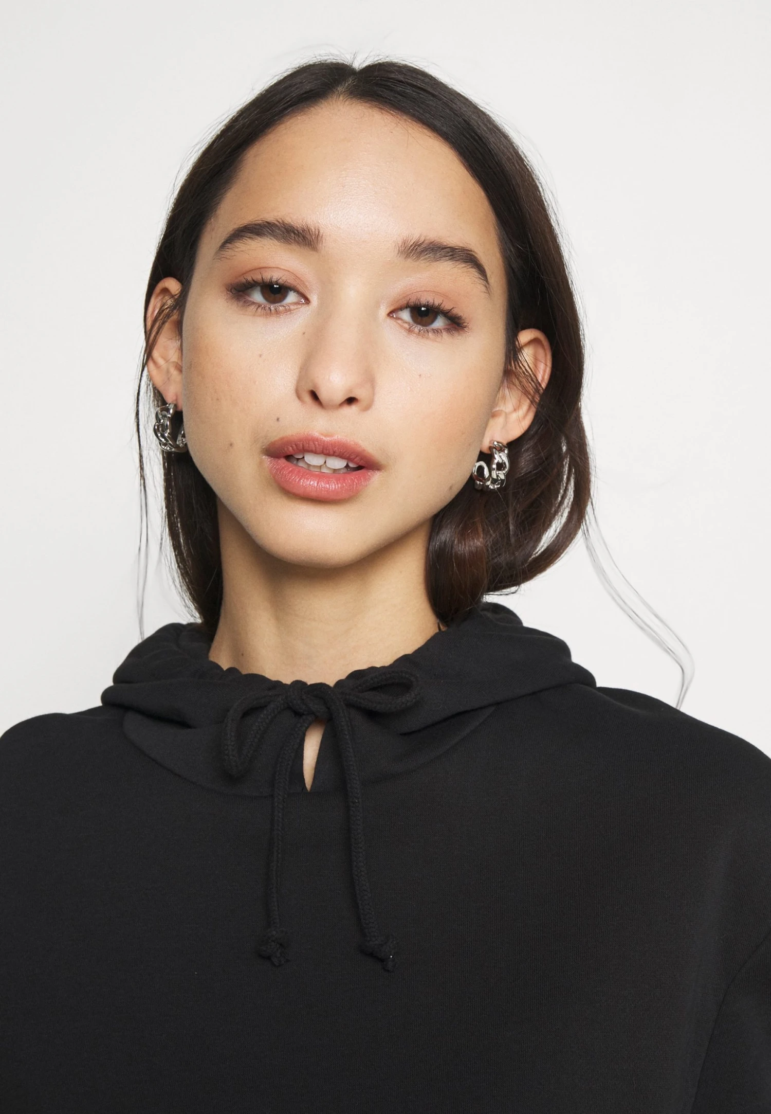 Pieces Pcchilli Hoodie - Hoodie - Black 6 Pieces Pcchilli Hoodie - Hoodie - Black - Bilde 4
