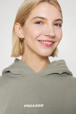 Pegador Kim Cropped Hoodie - Sweatshirt - Washed Mountain Grey -Gant shop ca2ee600c6324501bae78c2ac1be513d scaled