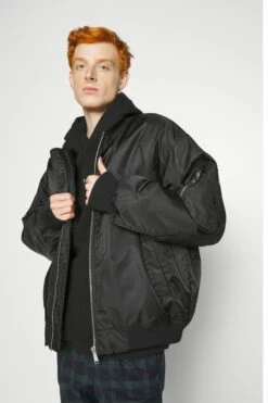 YOURTURN Unisex - Hoodie - Black -Gant shop cb16c542f2ae4533bbe1148e922ce891 scaled