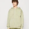WEEKDAY Zip Hoodie - Sweatjakke - Dusty Green -Gant shop cb4de10f50b84b8ab7843c7840df64be