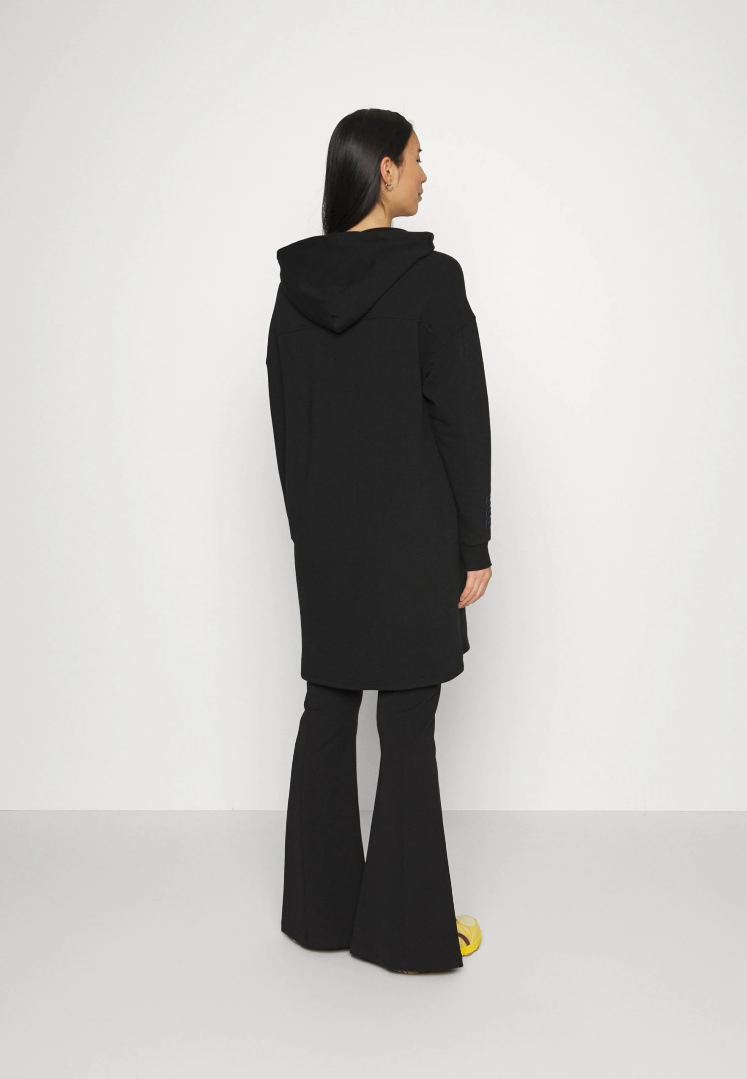Ugg Aderyn Hoodie Dress - Hoodie - Black 5 Ugg Aderyn Hoodie Dress - Hoodie - Black - Bilde 3