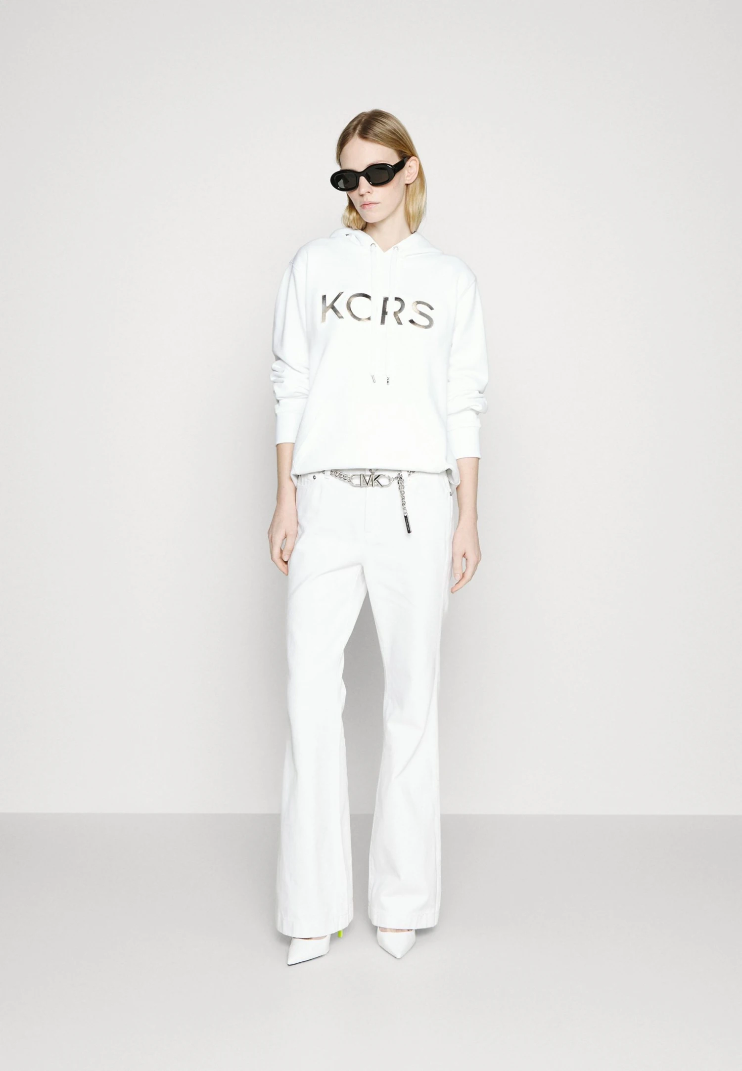 MICHAEL Michael Kors Emboss Kors Hoodie - Hoodie - White 4 MICHAEL Michael Kors Emboss Kors Hoodie - Hoodie - White - Bilde 2