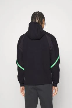 ADIDAS PERFORMANCE Fc Bayern München Hoodie - Klubbklær - Black/Shock Purple -Gant shop d7c611b3d00a487f994ed88dbf08bd25 scaled