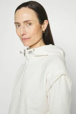 Boss Erikee - Hoodie - Open White -Gant shop d930de8809be413ebae929825d022a49 scaled