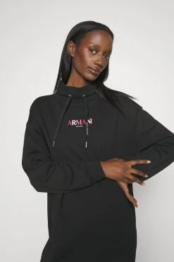 Armani Exchange Key Account Capsule Hoodie Dress - Strikket Kjole - Black -Gant shop dd8c7020fc9c4582943398cdf15a017c scaled