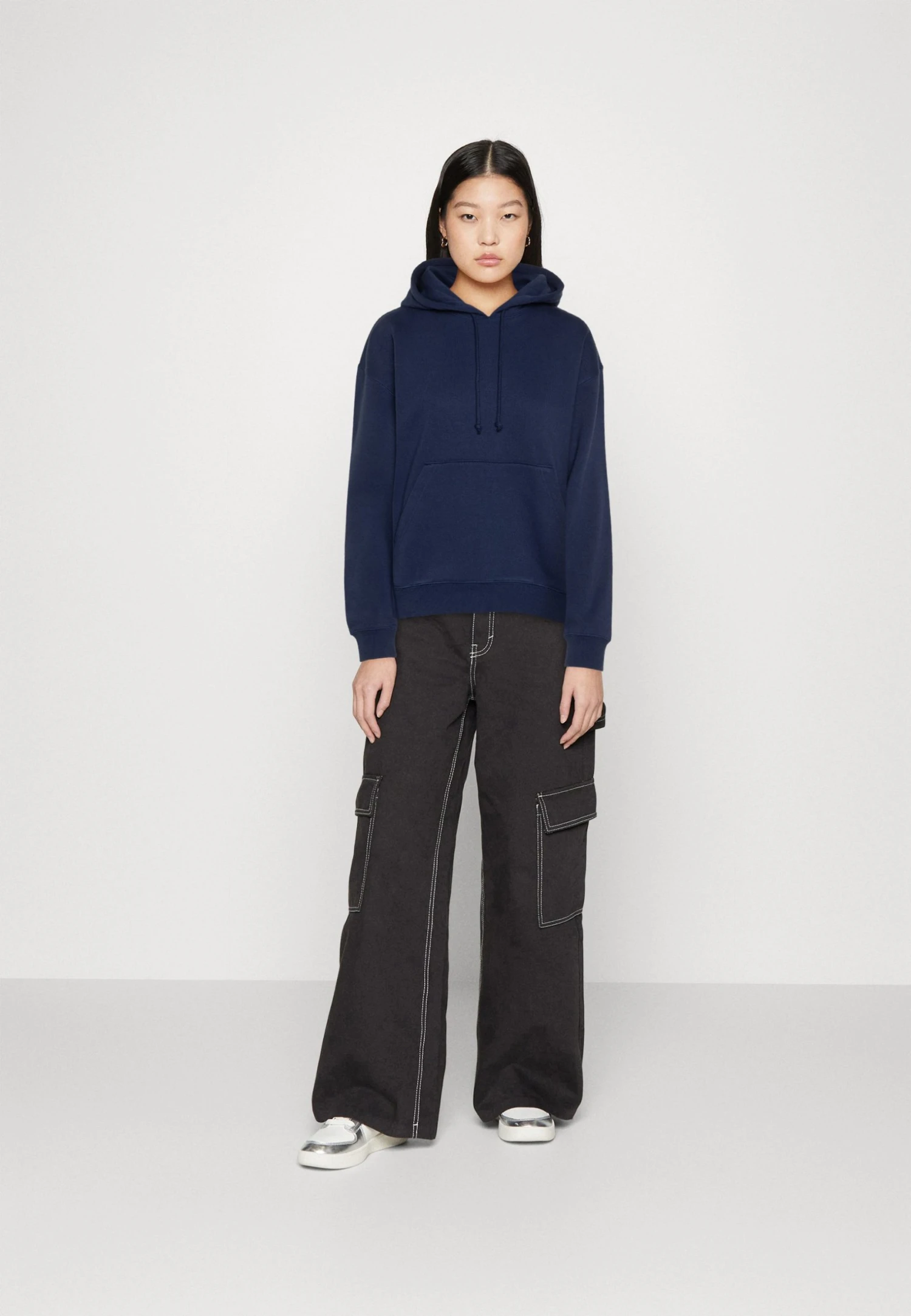 WEEKDAY Essence Standard Hoodie - Sweatshirt - Mid Blue 4 WEEKDAY Essence Standard Hoodie - Sweatshirt - Mid Blue - Bilde 2