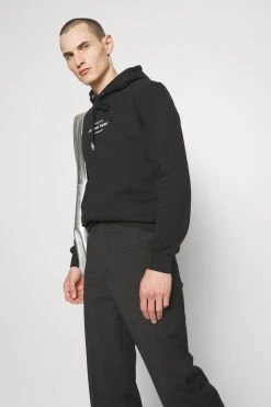 Han Kjøbenhavn Train Insane Relaxed Hoodie Unisex - Sweatshirt - Black -Gant shop e411b29459f340d78078f55790ce1184 scaled