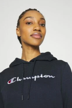 Champion Classic Hooded Large Logo - Hoodie - Dark Blue -Gant shop e4b885882eb14e3891dcd1f0f0b755c9 scaled