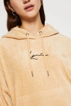 Karl Kani Small Signature Hoodie - Sweatshirt - Beige 13 Karl Kani Small Signature Hoodie - Sweatshirt - Beige -Gant shop e4e87af2981646a69fa9c3320f0a211a scaled