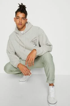 Tommy Jeans Hoodie Unisex - Sweatshirt - Silver Grey -Gant shop e7e76ec92b664bda8cd2e6f6a22c45a1 scaled
