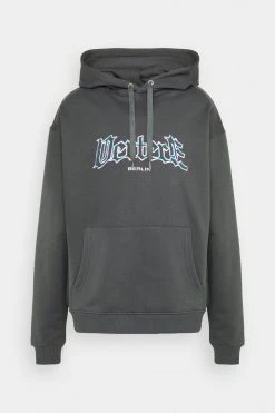 Vertere Berlin Glass Logo Hoodie Unisex - Sweatshirt - Anthracite 16 Vertere Berlin Glass Logo Hoodie Unisex - Sweatshirt - Anthracite -Gant shop ee98b1646d1b4e16abb15c2c9f167fce scaled