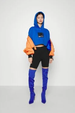 Karl Lagerfeld Jeans Cropped Hoodie - Sweatshirt - Blue 10 Karl Lagerfeld Jeans Cropped Hoodie - Sweatshirt - Blue -Gant shop ef5407936c1348179aca6b8d41b994e8 scaled