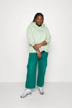 Alternative view of Nike Sportswear Club - Hoodie - Honeydew/White