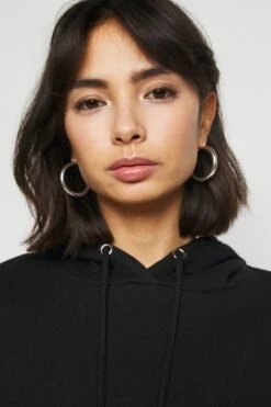 Even&Odd Petite Hoodie - Black -Gant shop f3e3fe92d46f40b3b65a140dd64ad950 scaled