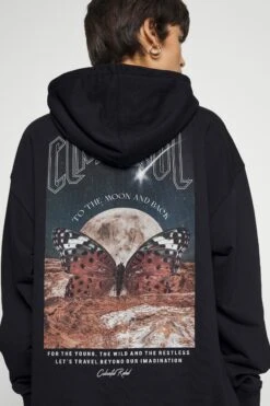 COLOURFUL REBEL Moon Oversized Hoodie - Sweatshirt - Black 13 COLOURFUL REBEL Moon Oversized Hoodie - Sweatshirt - Black -Gant shop f8b093c9854e4123a05d612264a11191 scaled