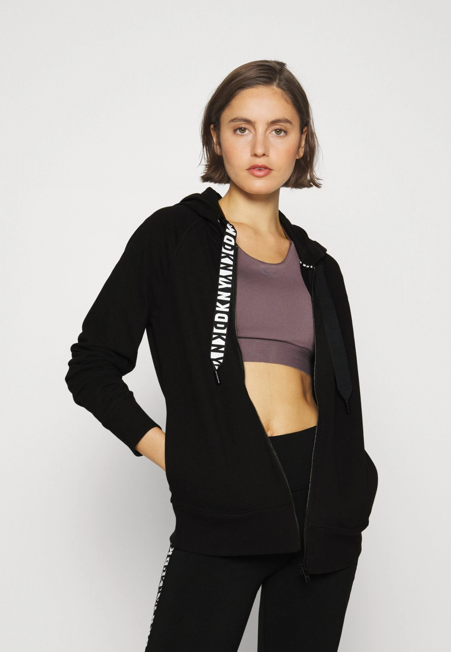 DKNY Two Tone Logo Zip Hoodie - Sweatjakke - Black 6 DKNY Two Tone Logo Zip Hoodie - Sweatjakke - Black - Bilde 4