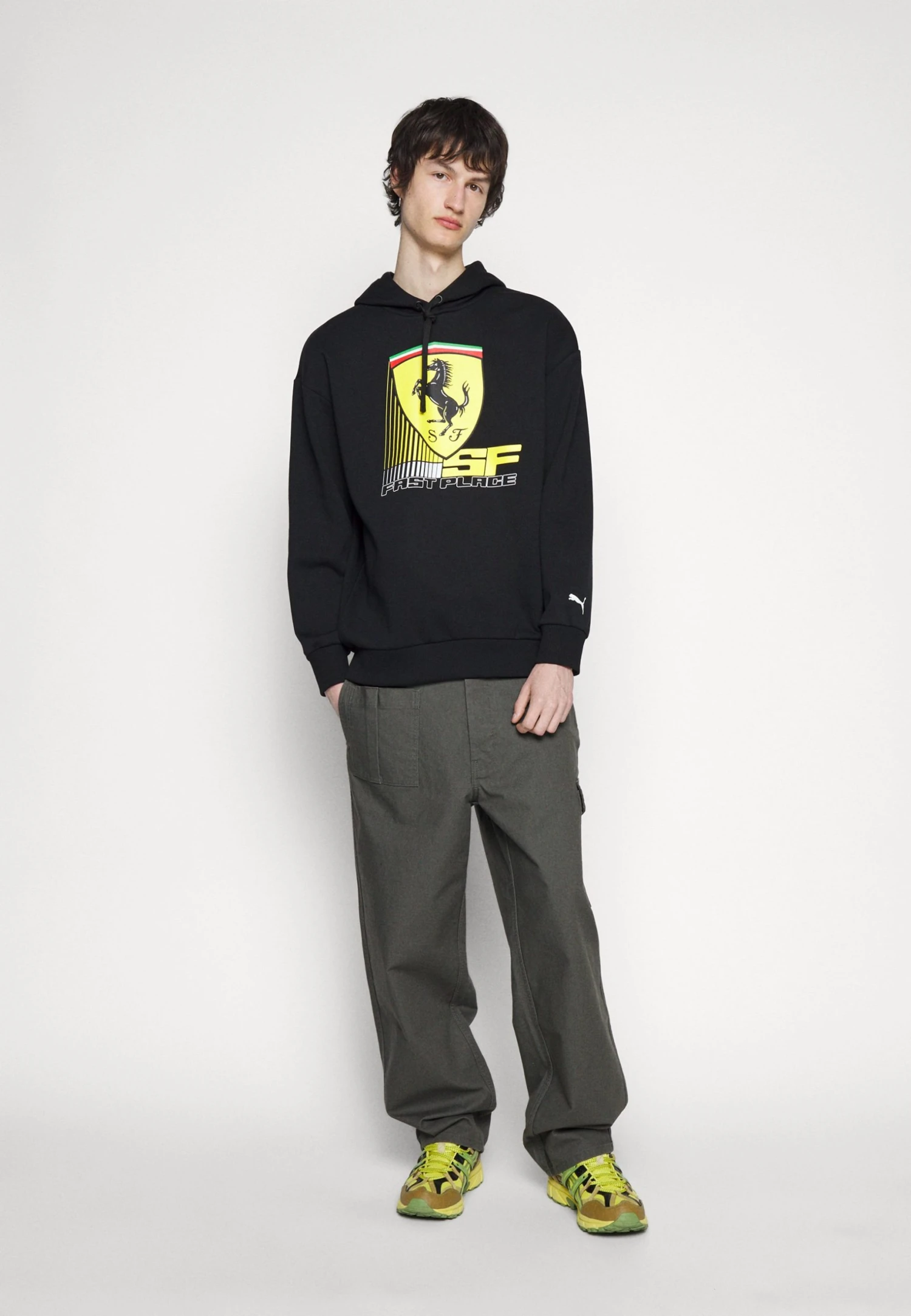 Puma Ferrari Race Big Shield Hoodie - Hoodie - Black 4 Puma Ferrari Race Big Shield Hoodie - Hoodie - Black - Bilde 2