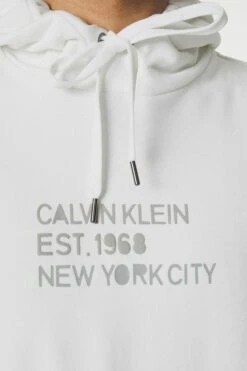 Calvin Klein Mixed Print Stencil - Hoodie - Bright White -Gant shop fe63da78fec341348ecadaa31a92232c scaled